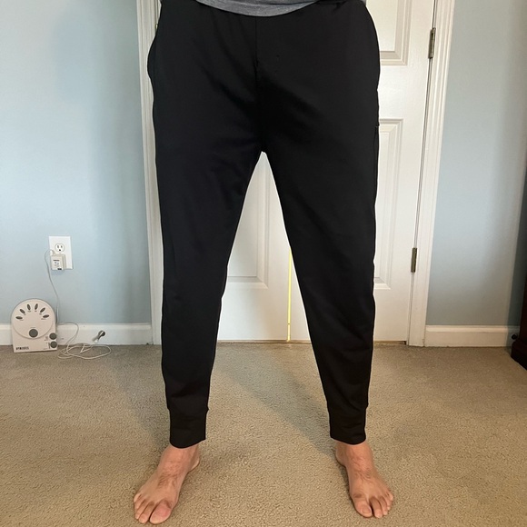 Vuori Mens Sunday Performance Joggers - Picture 2 of 9